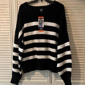 GAP Women's Striped Black and White Sweater